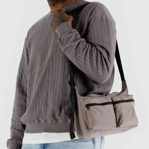 NWT Baggu Medium Cargo Crossbody - Dove - Picture 6 of 8